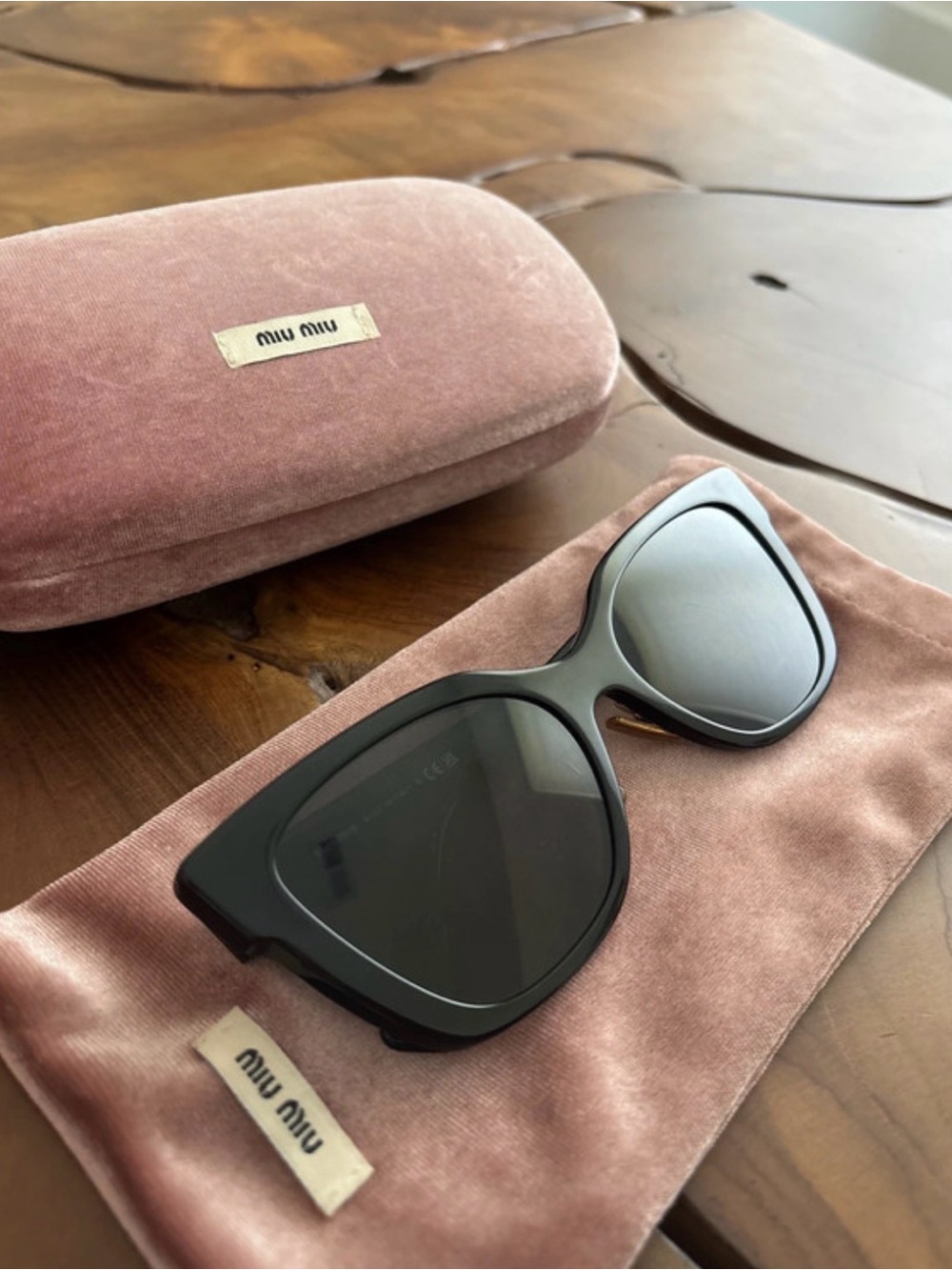 Miu Miu Black Cat-Eye Sunglasses with Pink Velvet Case and Pouch - Picture 2 of 7